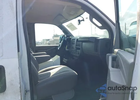 2019 Chevrolet Express 2500 Work Van из США, поврежденный, VIN 1GCWGAFP3K1358948